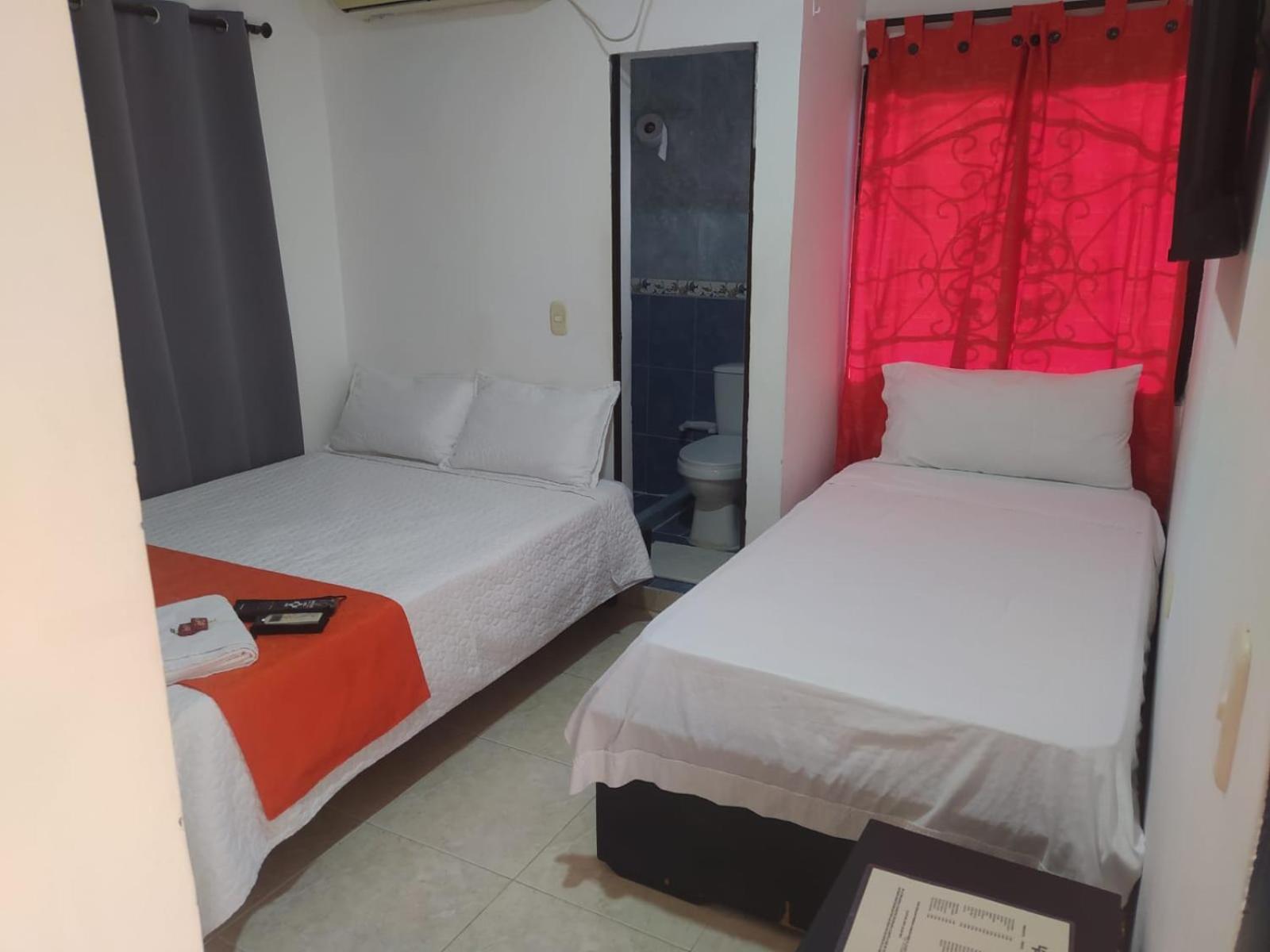 Hotel Light Plaza 阿瓜奇卡 外观 照片